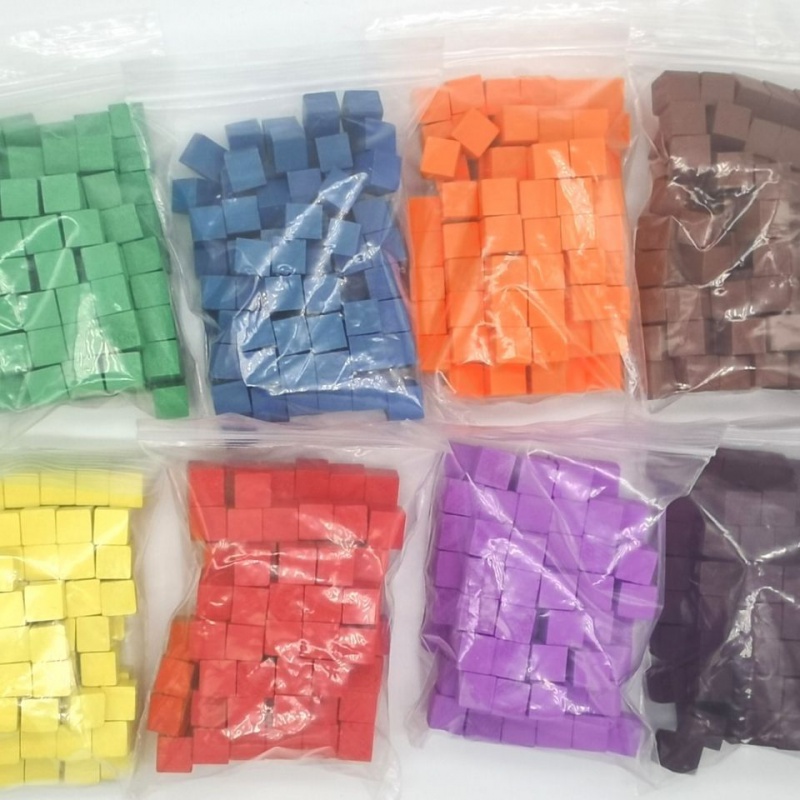 Board Game Bang - 100 Adet/grup 10mm Ahşap Küpler Renkli